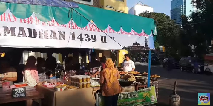 Pasar Jajanan Buka Puasa Sebelum Wabah Corona