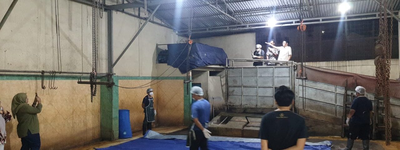 Pelaku Usaha Jasa Penyembelihan dan Hasil Sembelihan Wajib Bersertifikat Halal Mulai 17 Oktober 2024